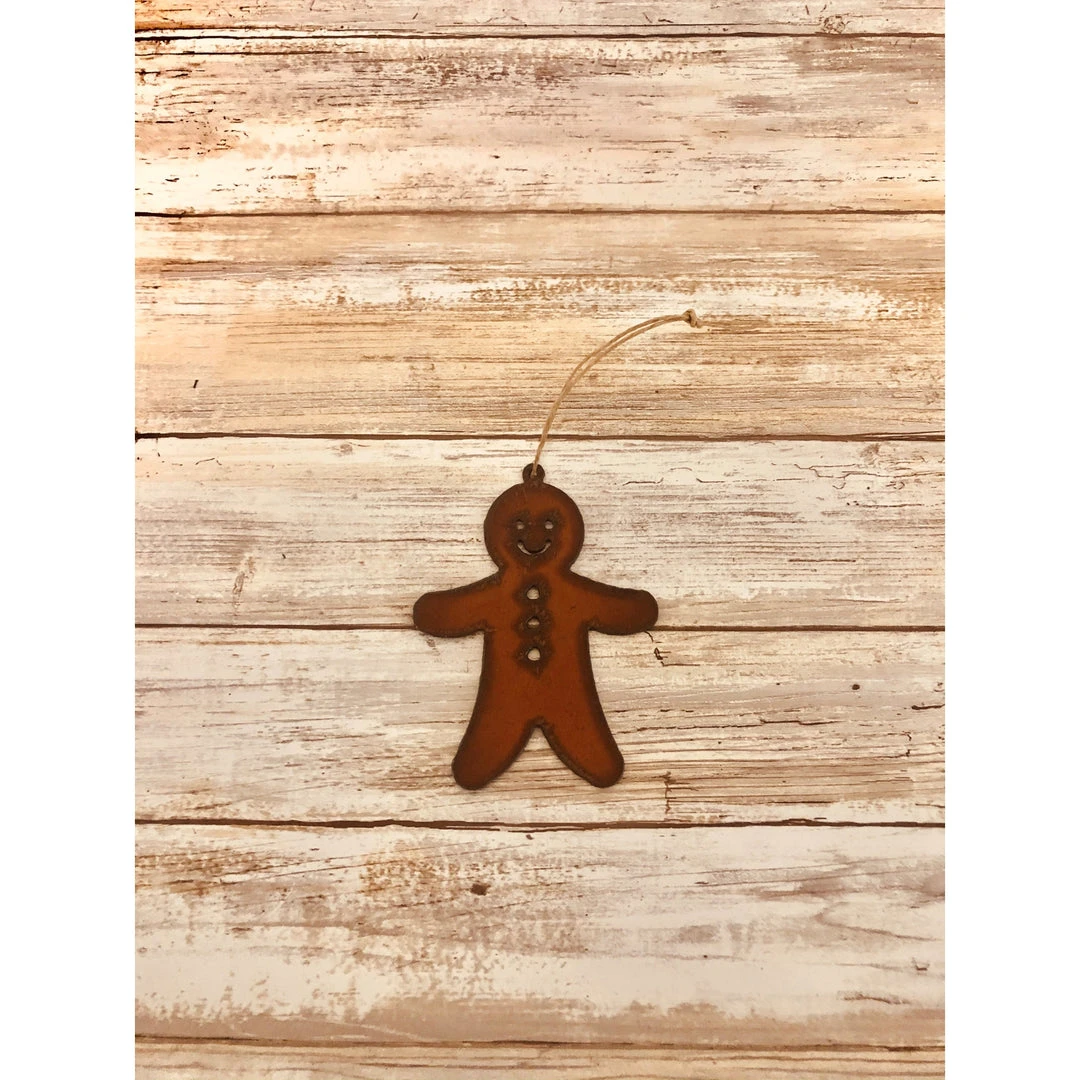 Faire Universal Ironworks | Rustic Gingerbread Ornament Gift Ideas 1 Faire Universal Ironworks | Rustic Gingerbread Ornament Gift Ideas
